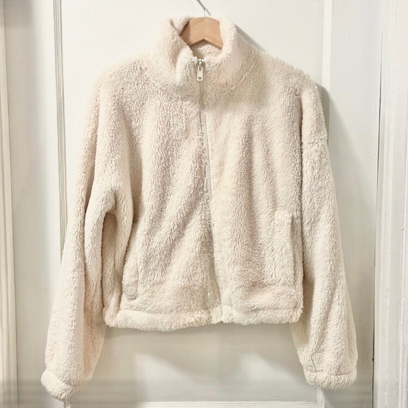 BNWOT Sunday best mockneck fuzzy zip up xs - Picture 5 of 5